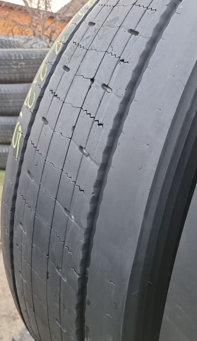 2 Anvelope Camion Directie Bridgestone 315/80 R22.5 Stare Impecabilă.