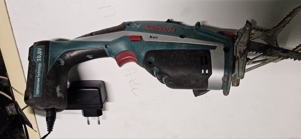 Акумулаторен трион за клони Bosch