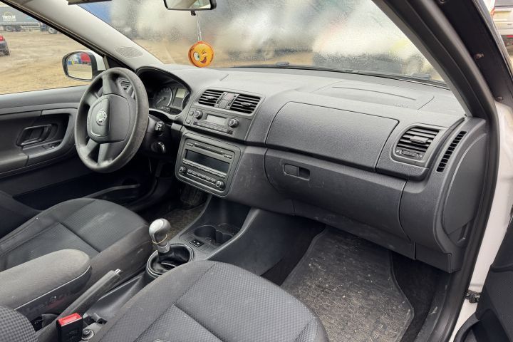 Bara fata Skoda Fabia 2 [facelift] [2010 - 2014]