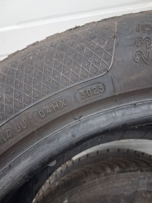 235/55/17 dot 2023