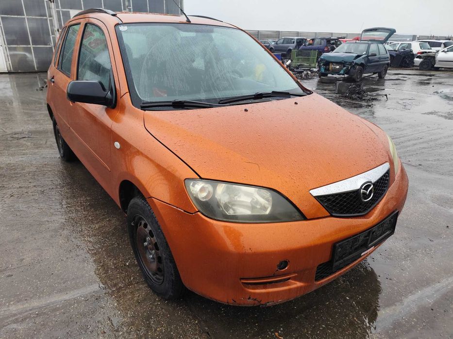 Mazda 2 1.2 - 75к.с  - 2003г. на части
