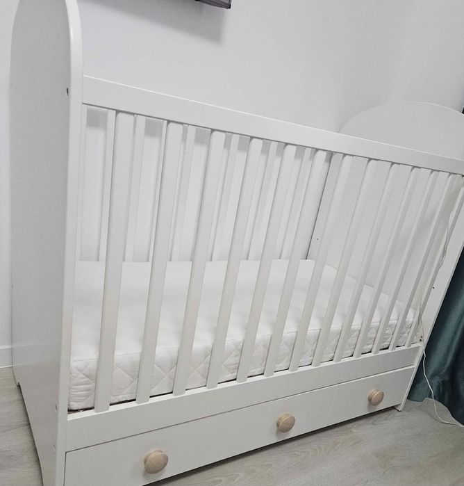 Pătuț  bebe cu lada pentru depozitare