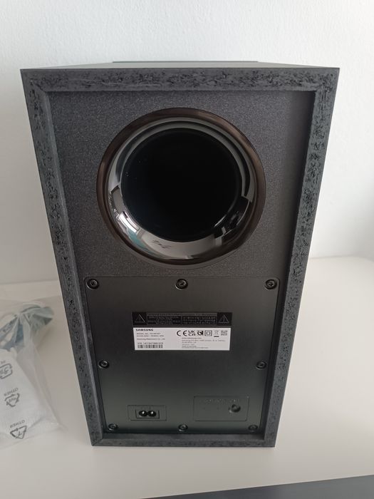 Soundbar Samsung nou,desfăcut doar pentru probă.