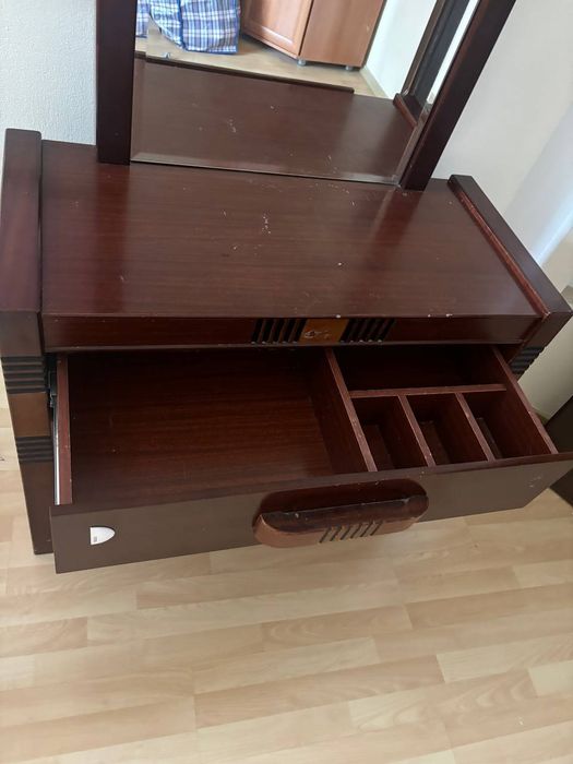 Туалетный столик