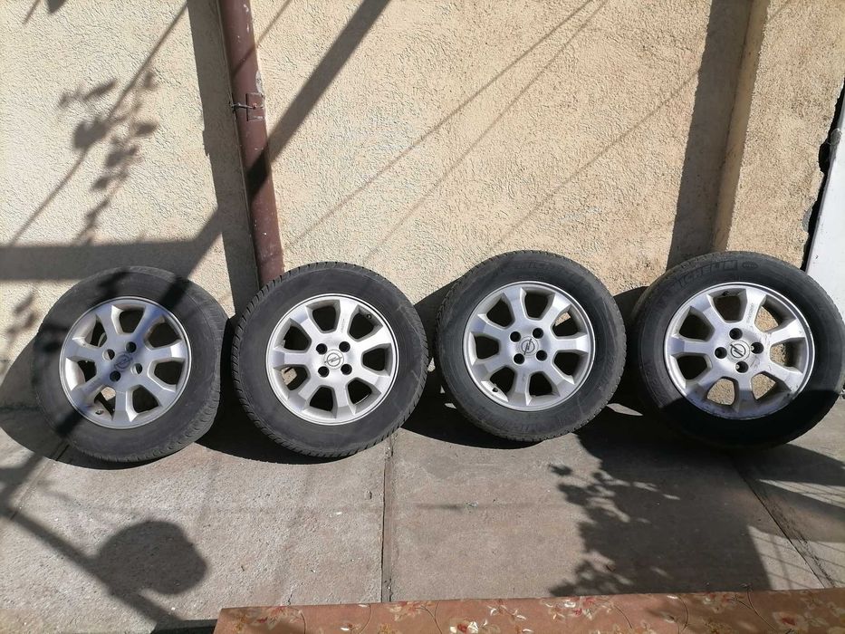 Jeante de aliaj R15 /4 buc+4cauciucuri
