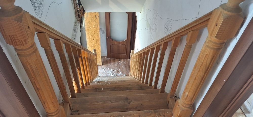 балясины, перила,  шторы, тюли,