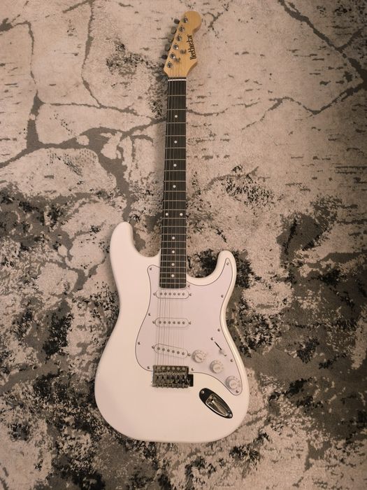 Продаеться Электрогитара