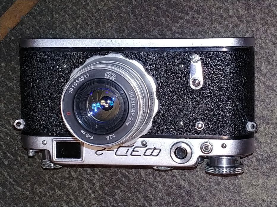FED 2 functional  cu husa 150 lei