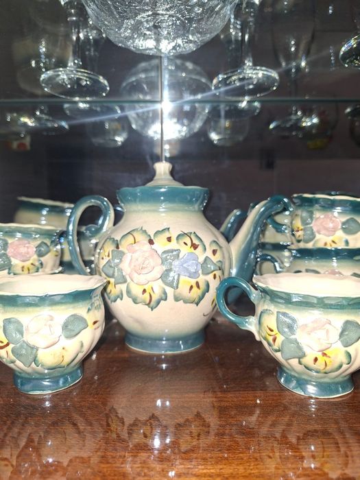 Продам керамический сервиз