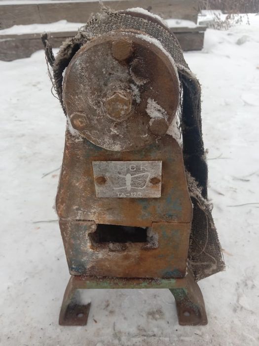 Станок деревообработки токарный