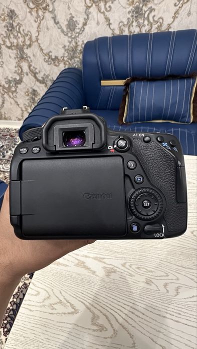 Canon EOS80D профессионал фото самера янги холатда дейарли ишлатилмага