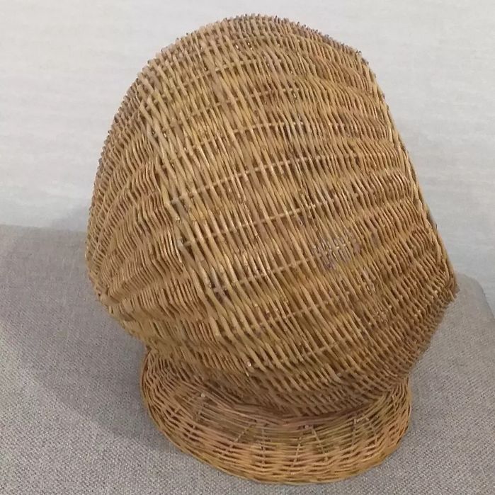 Кошачий домик из лозы