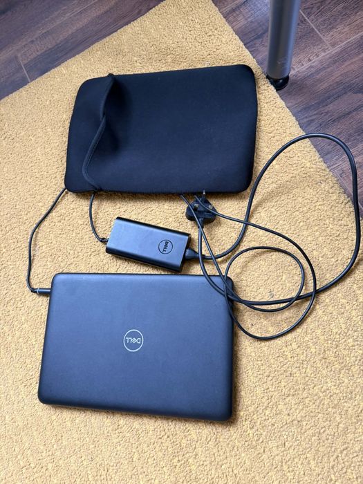 Лаптоп Dell Latitude 3190