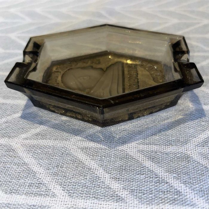 Класически стъклен пепелник DOM PERIGNON MOET & CHANDON CHAMPAGNE 1930