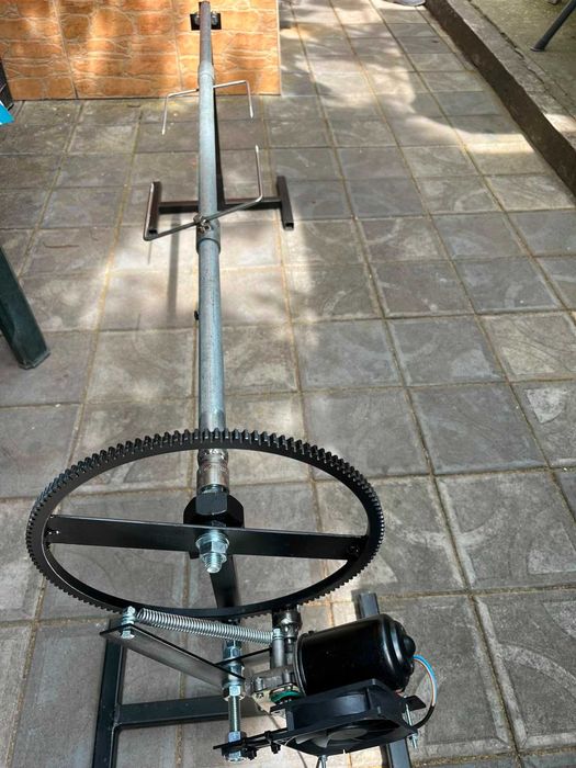 Rotisor Electric cu sursa de alimentare continua