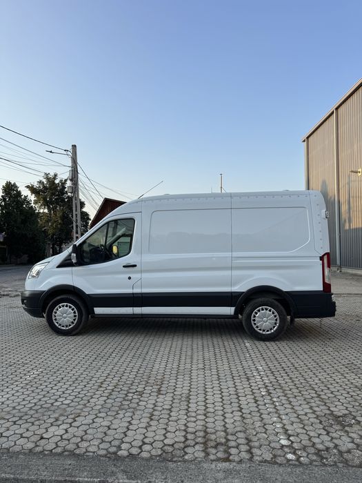 Ford Transit 2.2 TDCI autoutilitară amenajată pentru service mobil