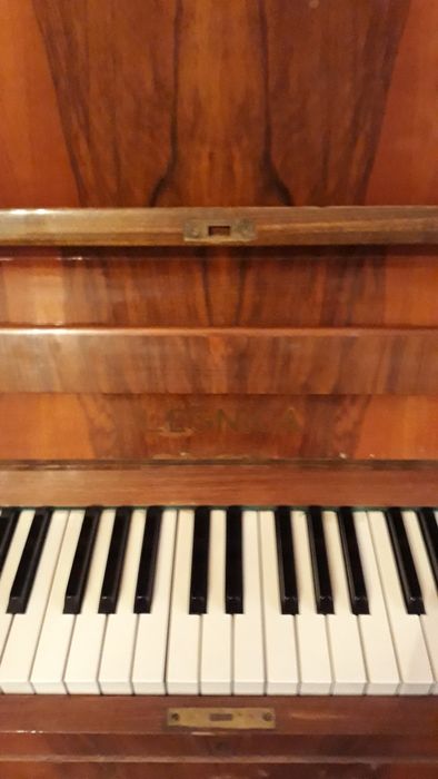 Пианино "LEGNICA" Польша