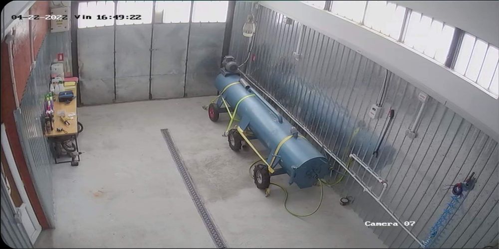 Inchiriez Hala Metalica