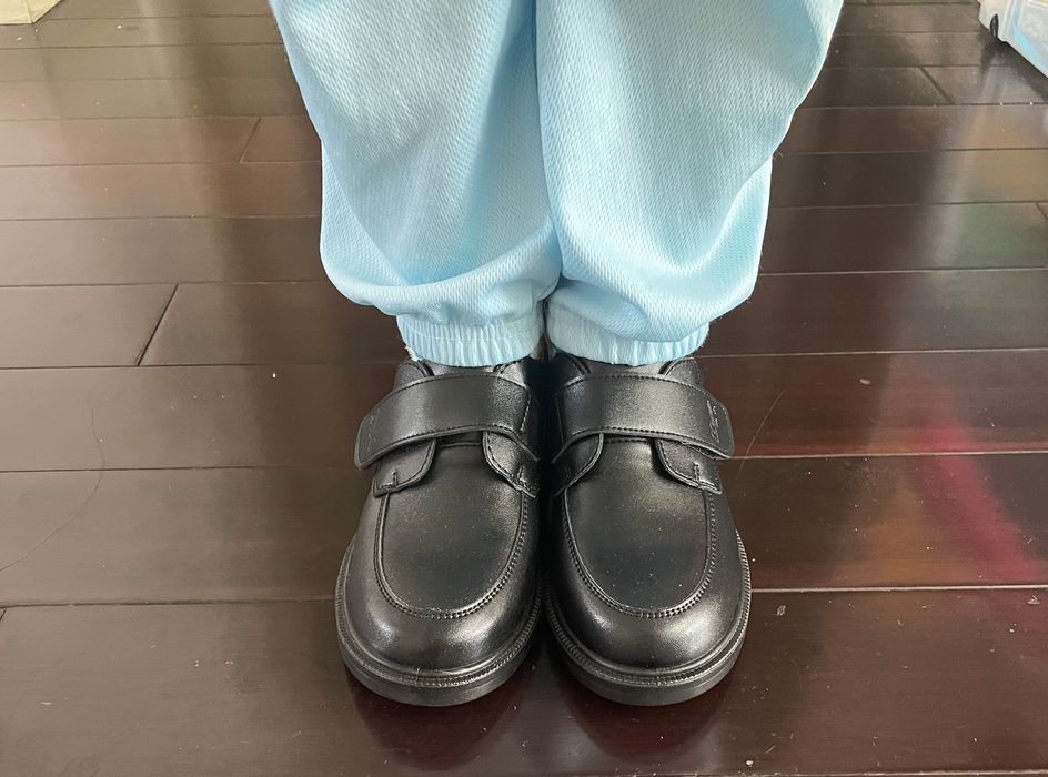 Продам туфли, рубашка и брюки в подарок