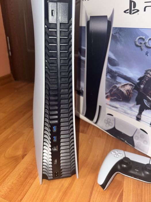 PlayStation 5 x God of War Edition