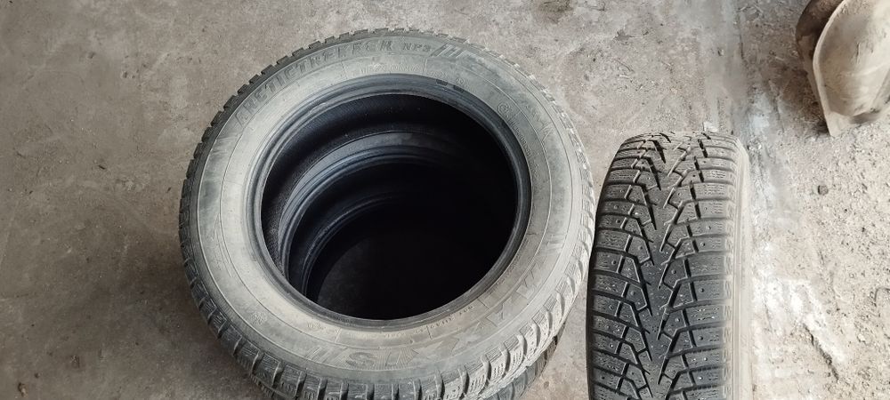 Продам зимнюю резину R16