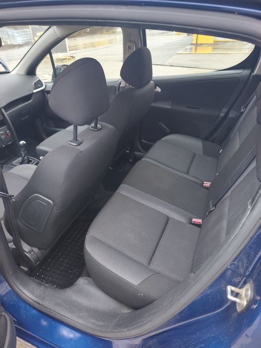 Пежо 207/2010гPeugeot 207