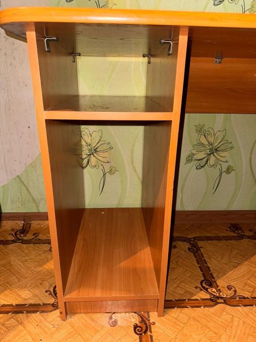 Продам стол компьютерный, ученический