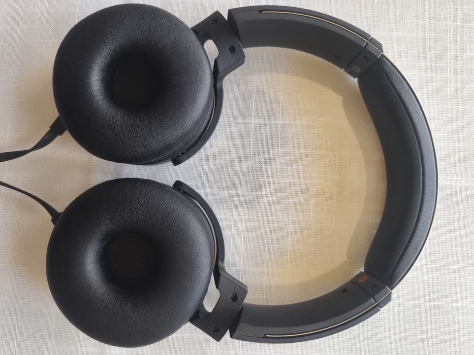 Слушалки SONY MDR-XB550