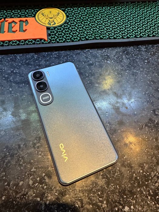 Телефон vivo y21d
