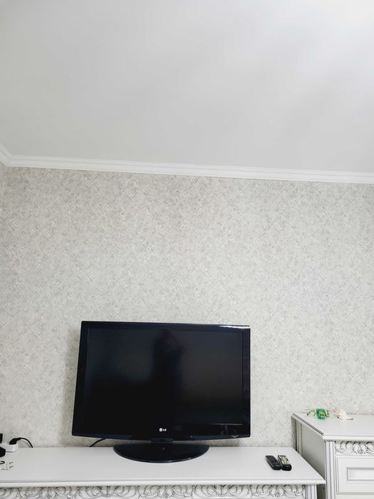 Телевизор LG диагональ 106 см