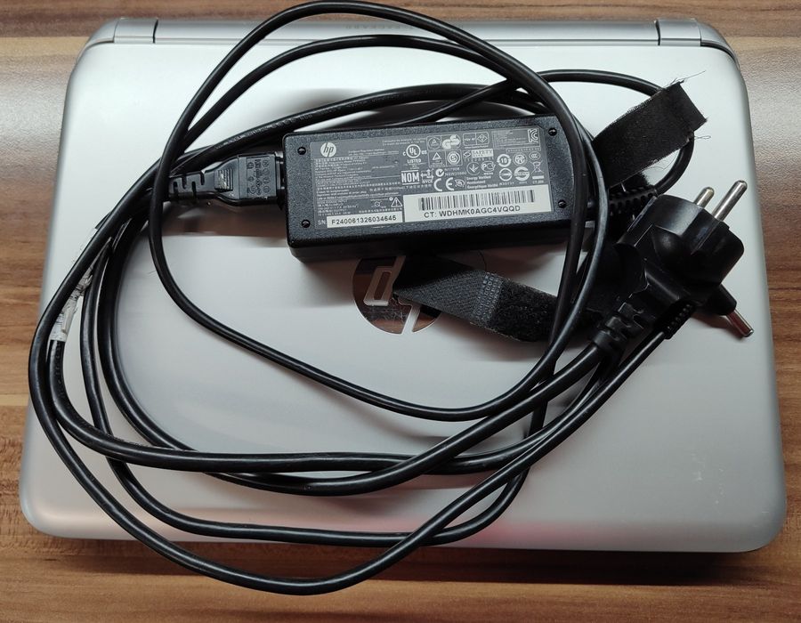 Мини лаптоп HP Pavillion