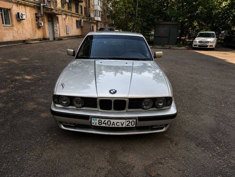 Продам BMW Е34 525