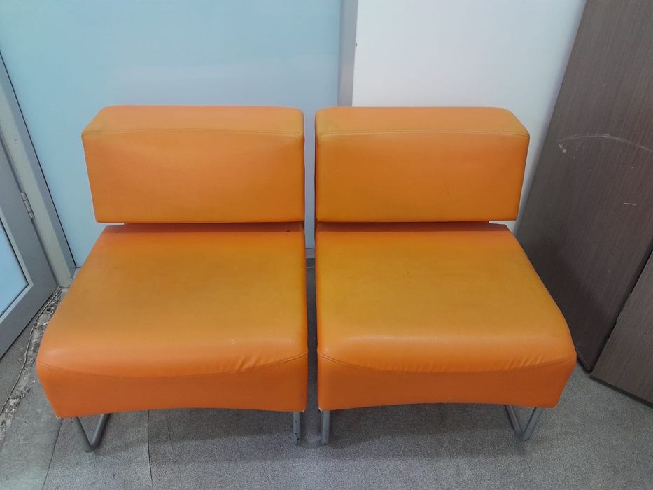 Офисные кресла оранжевые