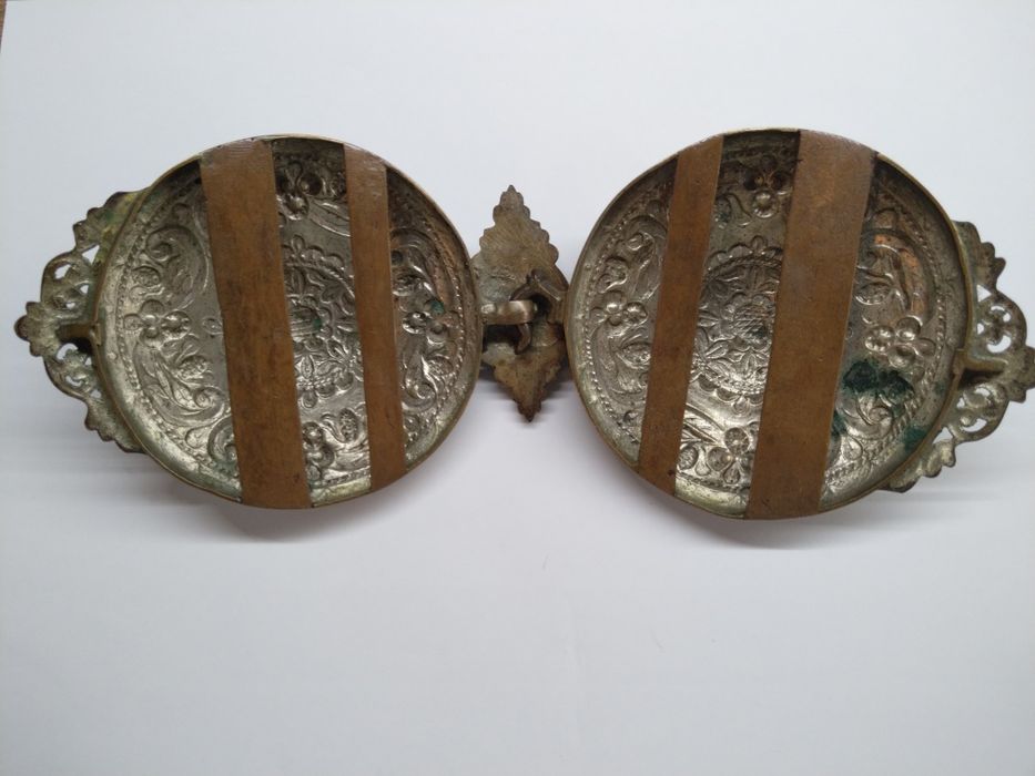 Продавам пафти Карлово антикварни