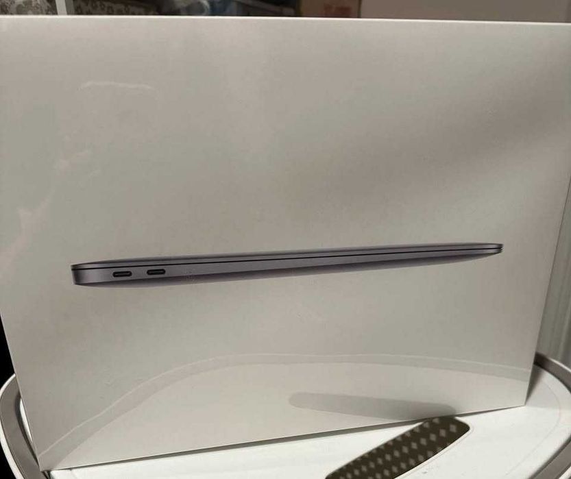Apple MacBook Air 13-inch  Новый не открытый  из Америки Apple-store