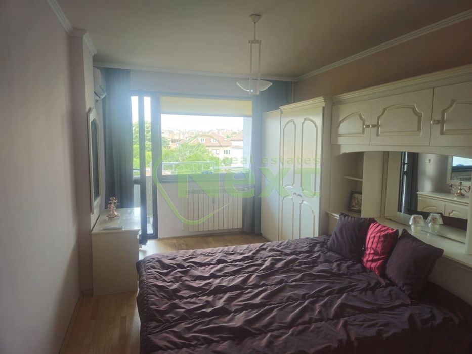 Дава се под наем Тристаен апартамент в София, Оборище - 110 кв.м за 850 € - Снимка #11