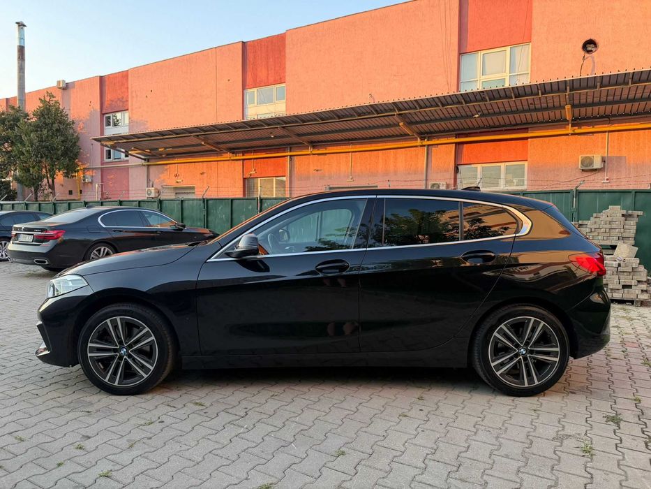 BMW Seria 1 118i 2023 Luxury - 16000km