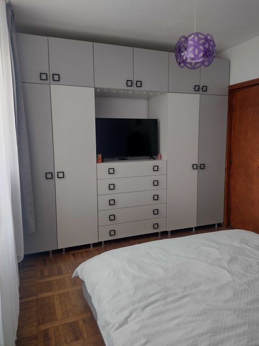 Vând urgent apartament 2 camere etaj 1,semidecomandat, micro 1