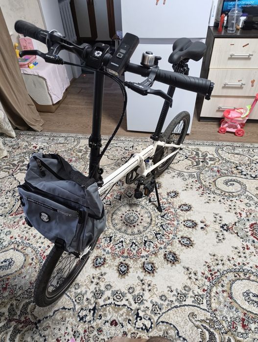 Складной велосипед Dahon.