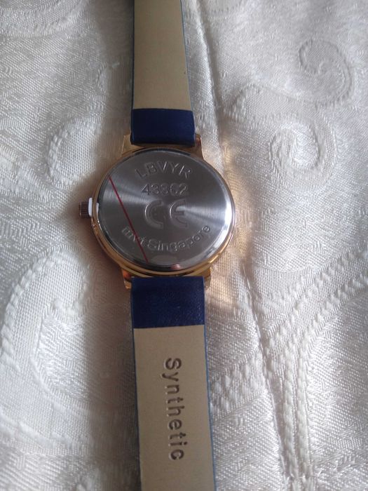 Ceas nou, superb dame