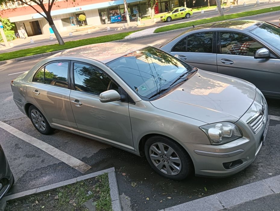 Toyota Avensis D-4D  2.0 126cp