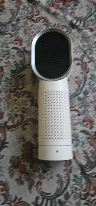 Aparat pentru purificat aerul de birou/camera