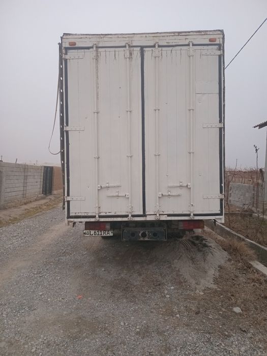 Mersedes 2002 yil holati yahshi