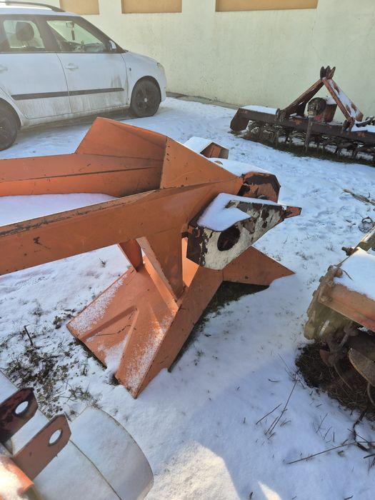 Cisca (Tocator) la Tractor