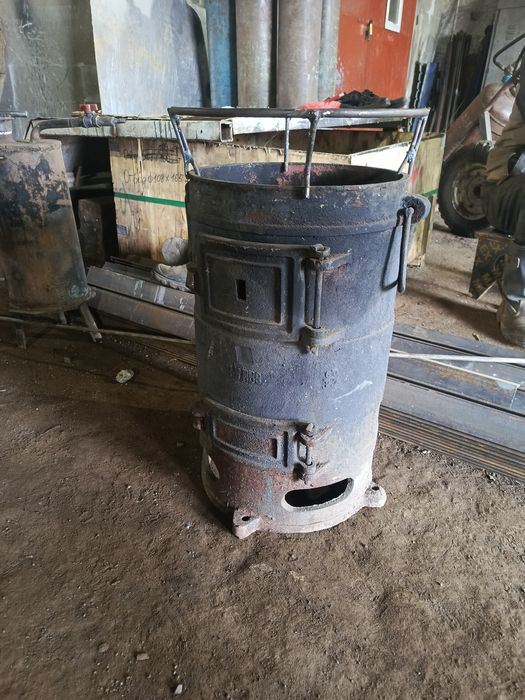 Буржуйка чугунная