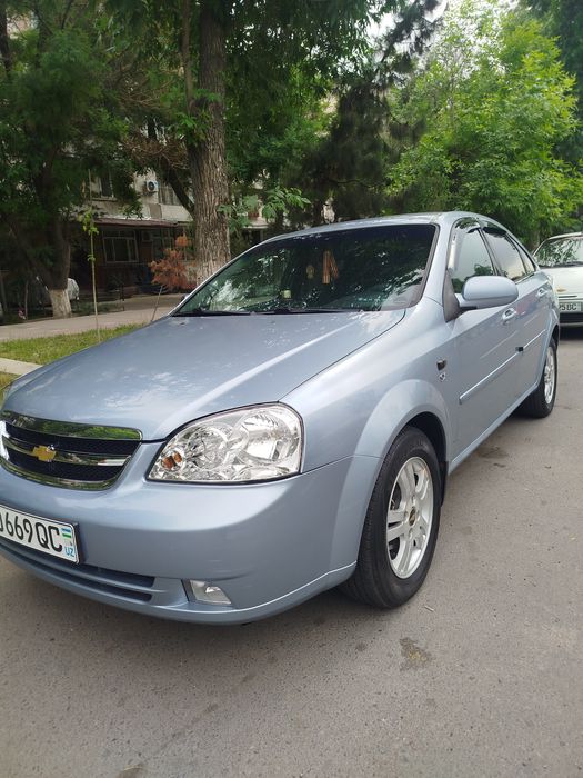 Продается своя машина Лассети автомат 2012 года, пробег родной 193.000