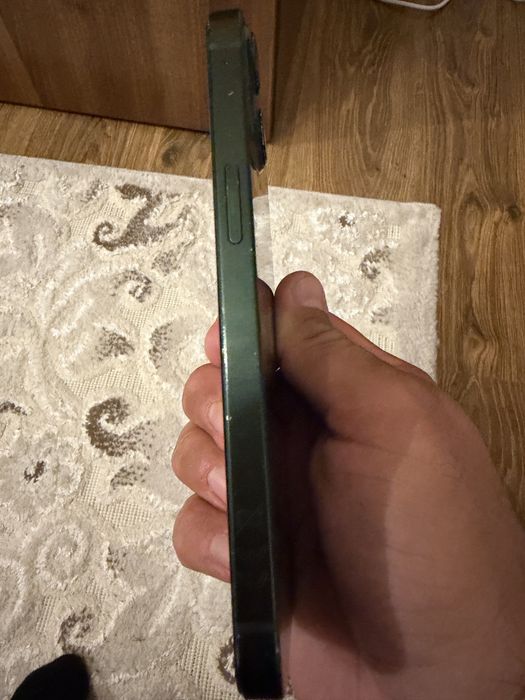 Iphone 13 green
