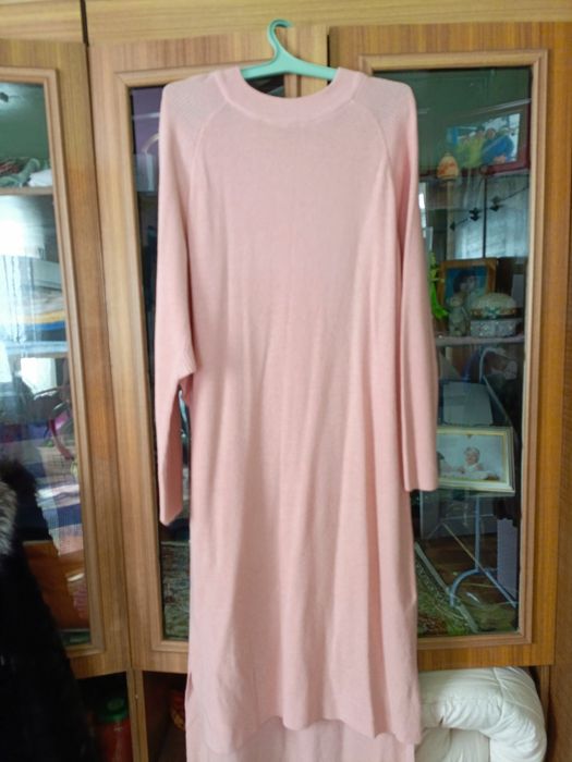 Платья разные,почти новые