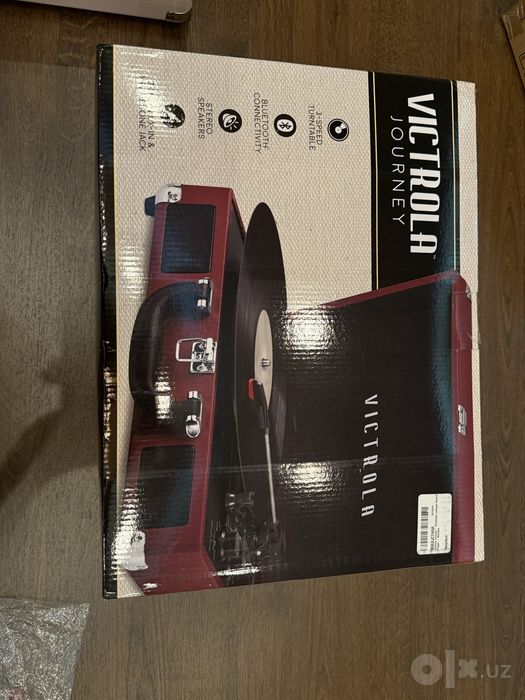 Виниловый проигрыватель Victrola
