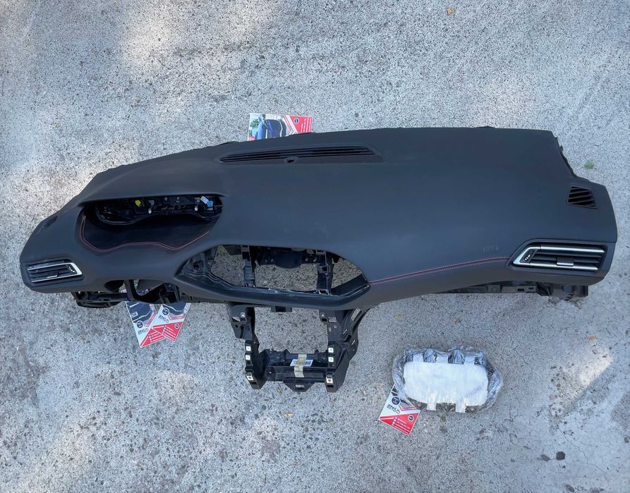 plansa de bord Peugeot 308 GT T9 cusatura rosie + kit airbag / centuri